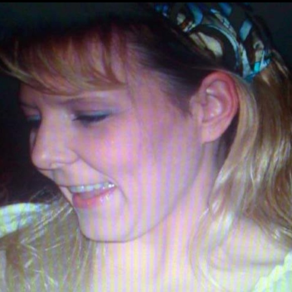 Meet your Posher, Joanna - Picture 1 of 1